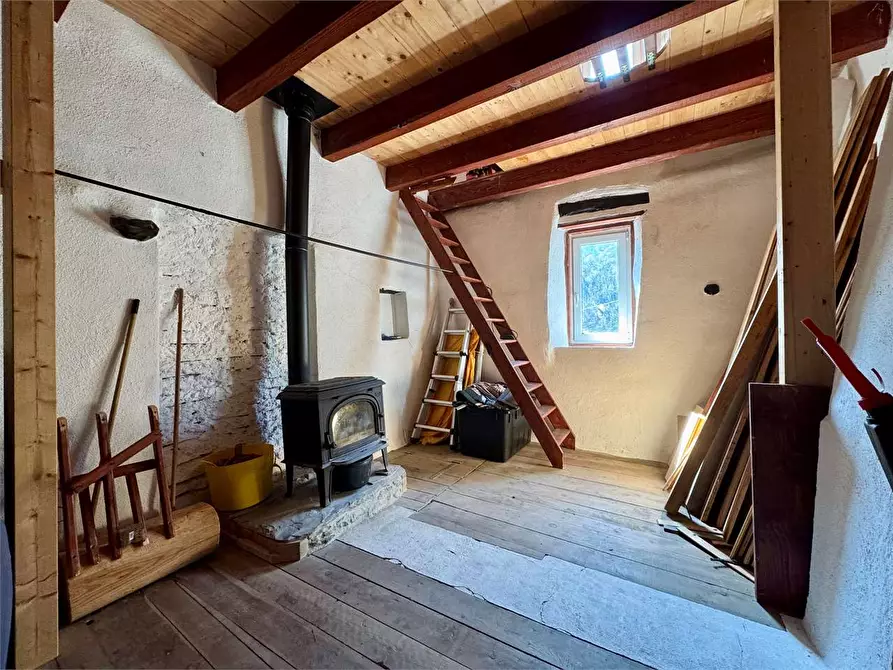 Immagine 13 di Casa indipendente in vendita  in Via Sant'Anna 29 a Pornassio