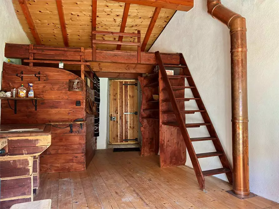 Immagine 10 di Casa indipendente in vendita  in Via Sant'Anna 29 a Pornassio