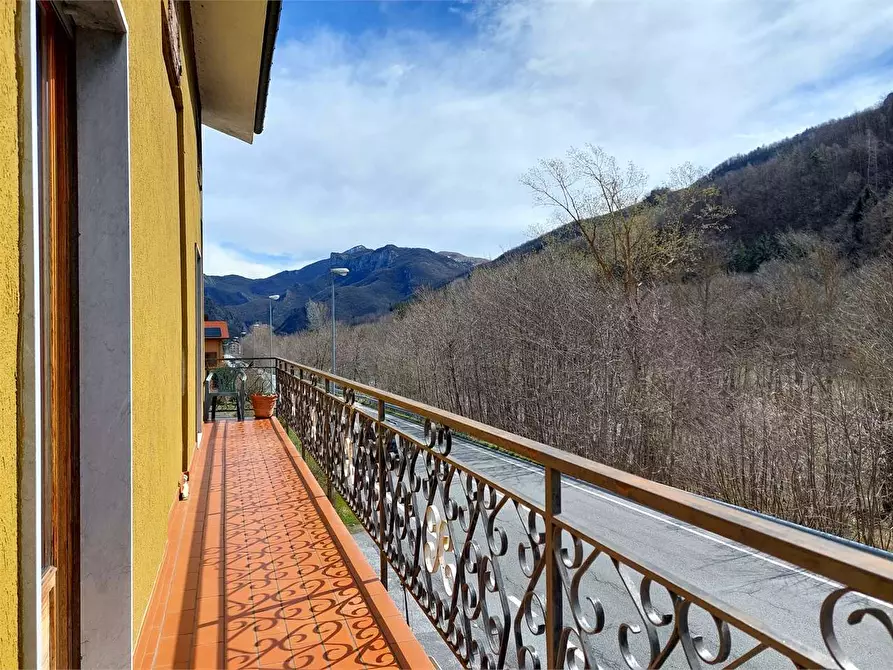 Immagine 9 di Appartamento in vendita  in Viale Piaggio a Ormea
