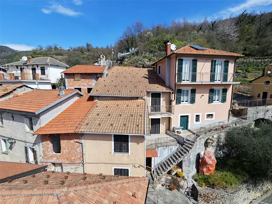 Immagine 2 di Casa indipendente in vendita  in Via Enrico Toti 10 a Armo