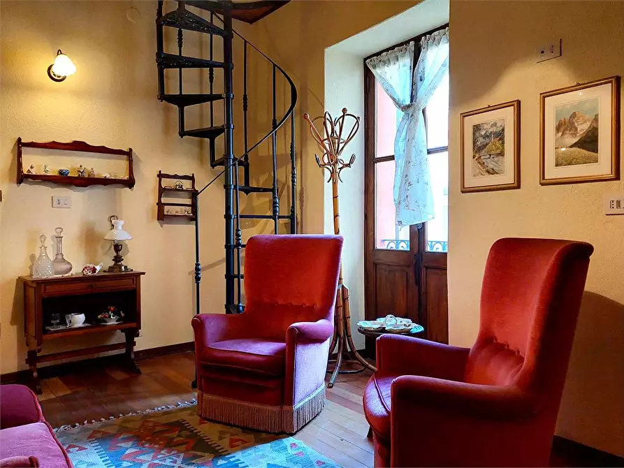 Immagine 3 di Casa indipendente in vendita  in Via Pelazza  38-40 a Ormea