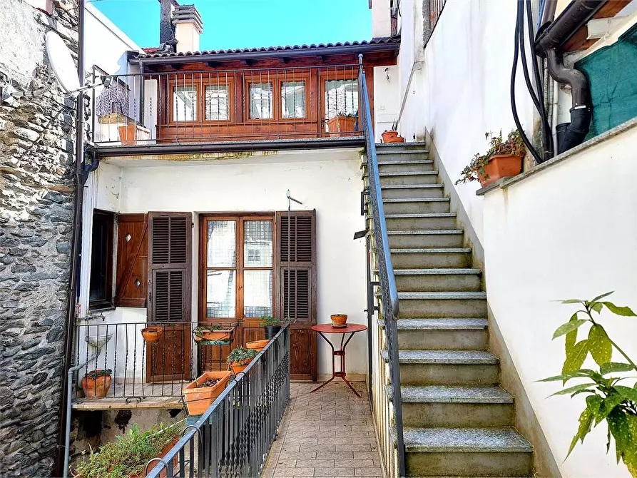 Immagine 16 di Casa indipendente in vendita  in Via Pelazza  38-40 a Ormea