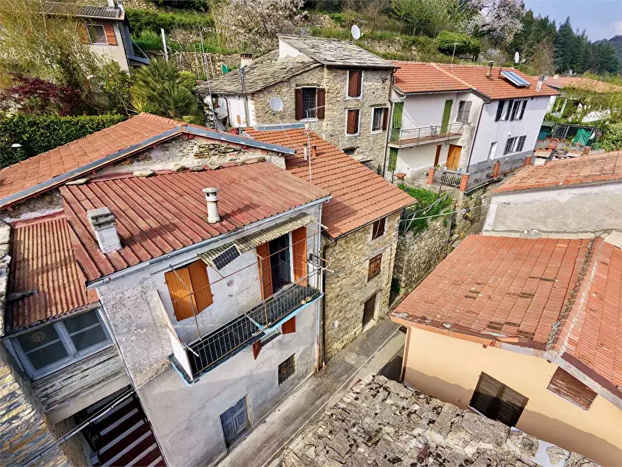 Immagine 1 di Casa indipendente in vendita  in Via Buenos Aires 8 a Rezzo