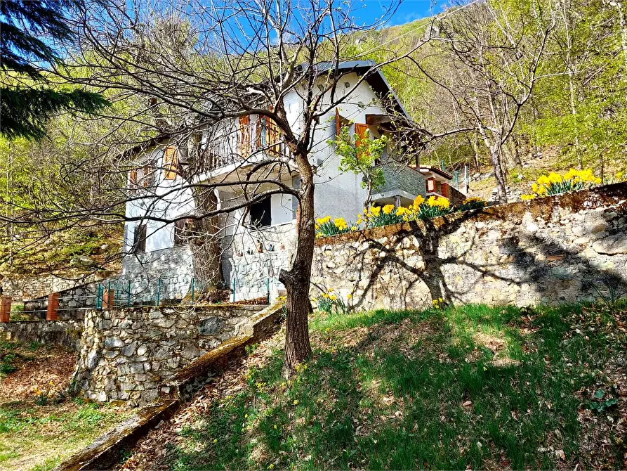 Immagine 5 di Casa indipendente in vendita  in Frazione Aimoni  a Ormea
