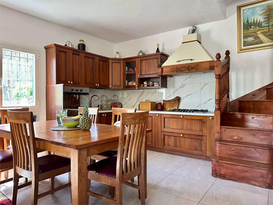 Immagine 22 di Villa in vendita  in Regione Prati Rossi 1 a Vessalico