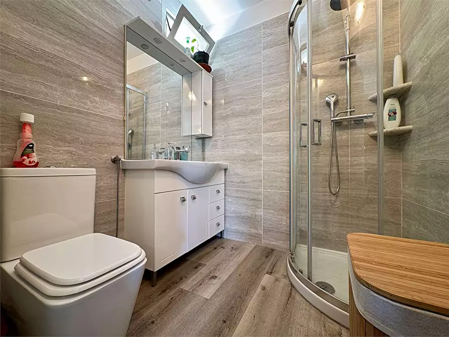 Immagine 30 di Villa in vendita  in Regione Prati Rossi 1 a Vessalico