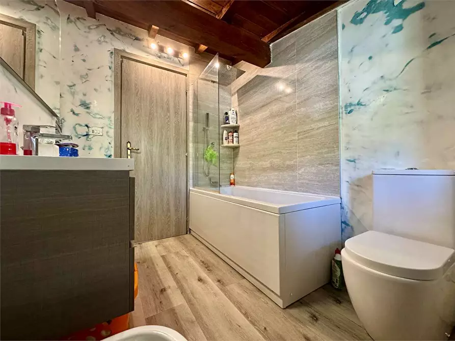 Immagine 41 di Villa in vendita  in Regione Prati Rossi 1 a Vessalico