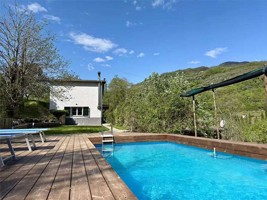 Immagine 7 di Villa in vendita  in Regione Prati Rossi 1 a Vessalico