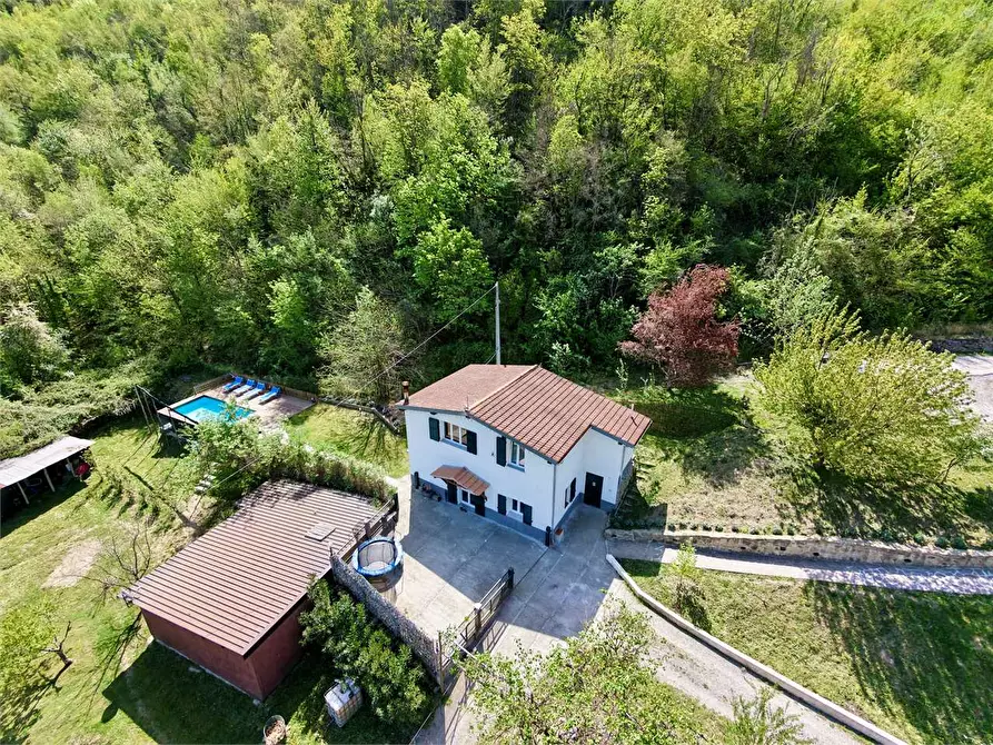 Immagine 7 di Villa in vendita  in Regione Prati Rossi 1 a Vessalico