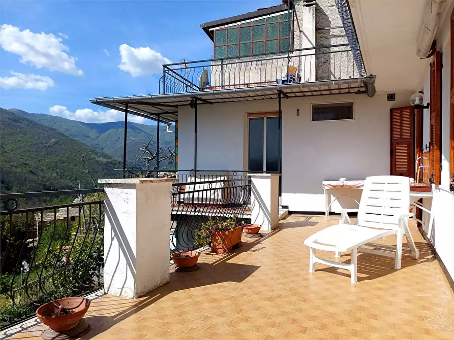 Immagine 9 di Maisonette in vendita  in Via Buenos Aires 3 a Rezzo