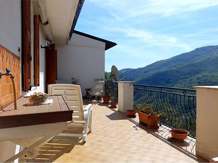 Immagine 10 di Maisonette in vendita  in Via Buenos Aires 3 a Rezzo