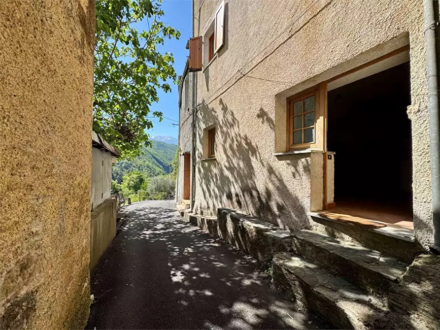 Immagine 51 di Porzione di casa in vendita  in Via San Lorenzo 25 a Pieve Di Teco