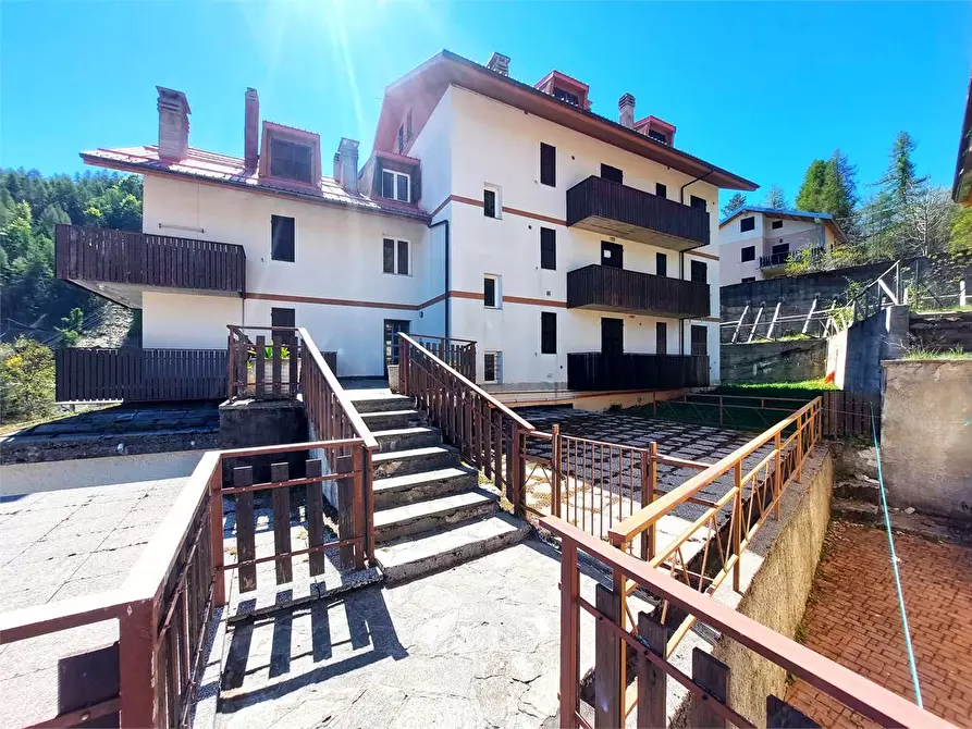 Immagine 17 di Appartamento in vendita  in Frazione Monesi di Mendatica Condominio del Sole a Mendatica