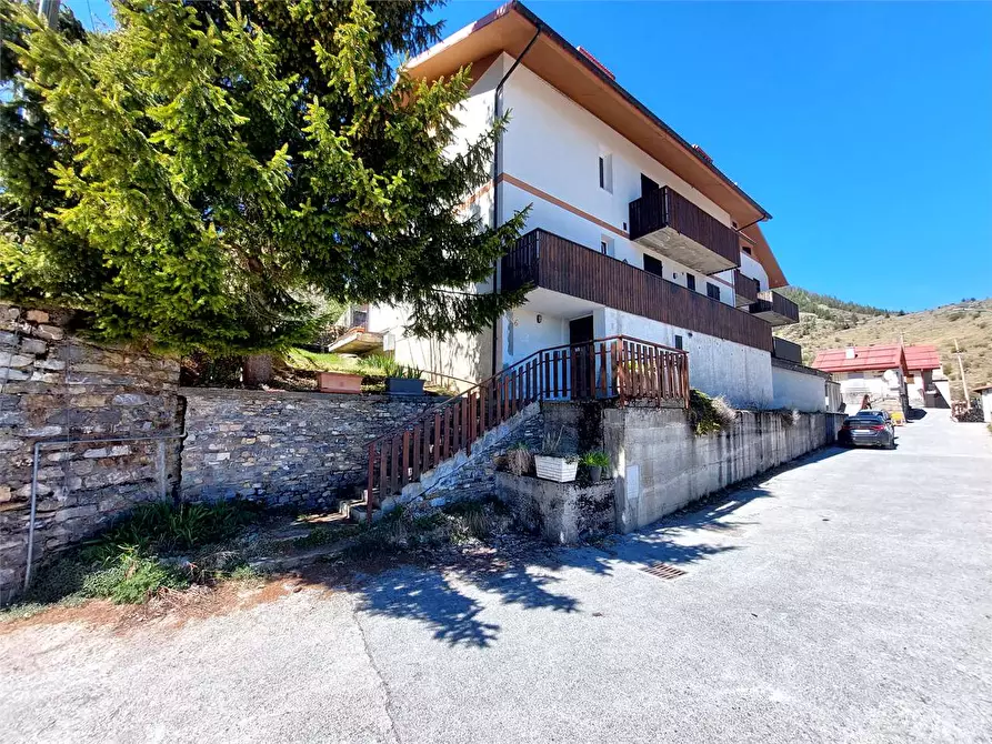 Immagine 17 di Appartamento in vendita  in Via Della Chiesa a Mendatica