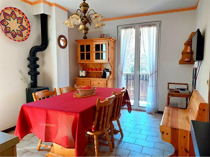 Immagine 2 di Appartamento in vendita  in Via Della Chiesa a Mendatica