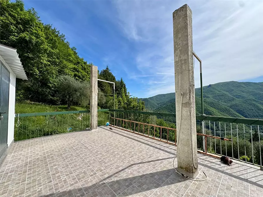 Immagine 29 di Villa in vendita  in Strada provinciale Lovegno 11 a Pieve Di Teco