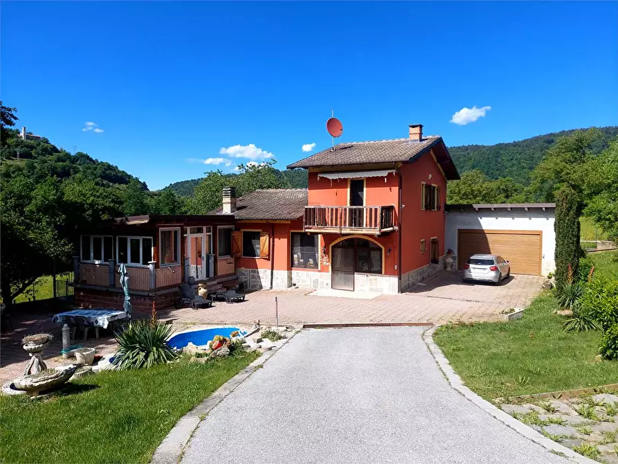 Immagine 1 di Villa in vendita  in Via della Miniera  9 a Nucetto