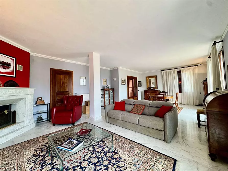 Immagine 19 di Villa in vendita  in Via Silvio Del Becchi a Pontedassio