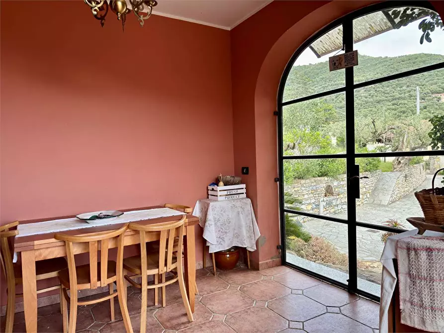 Immagine 3 di Villa in vendita  in Via Silvio Del Becchi a Pontedassio