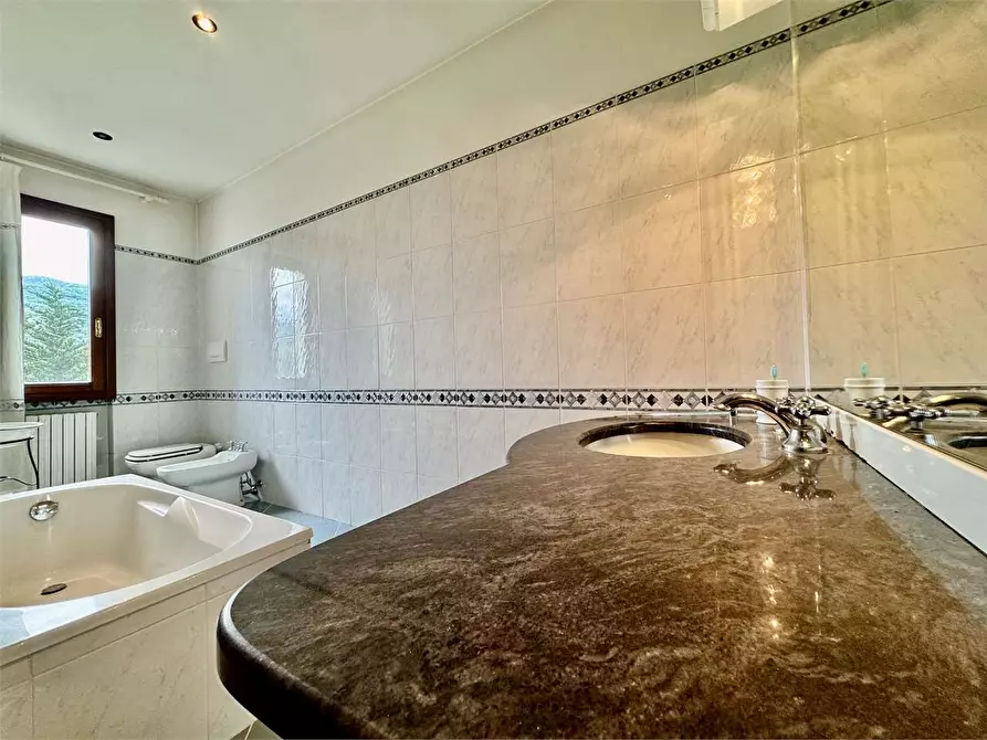 Immagine 57 di Villa in vendita  in Via Silvio Del Becchi a Pontedassio