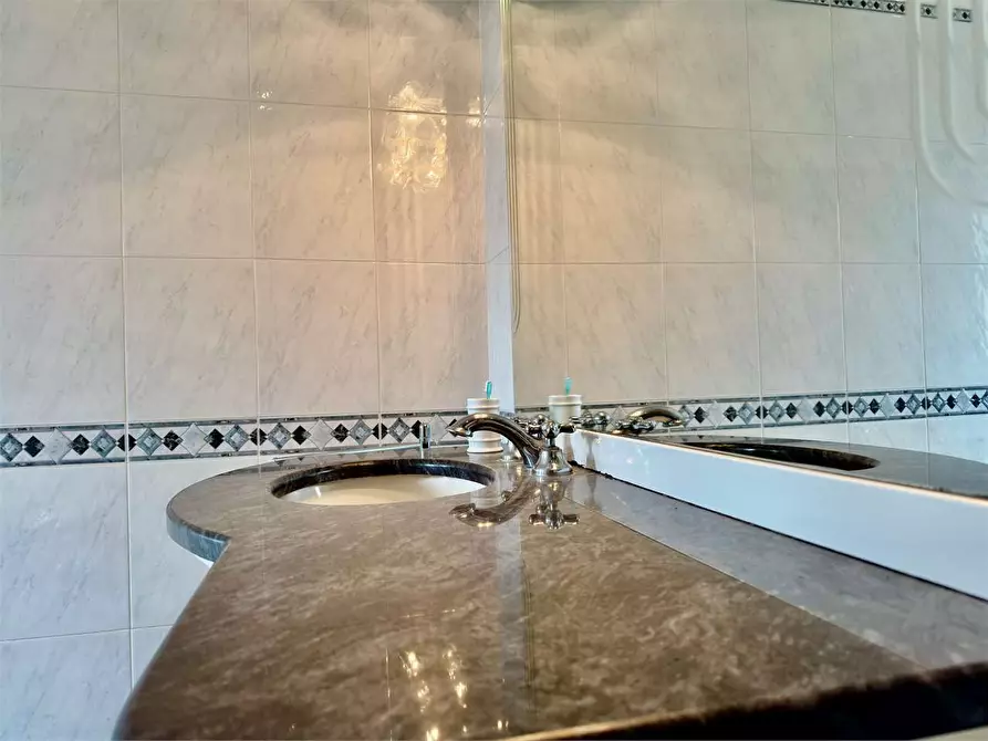 Immagine 56 di Villa in vendita  in Via Silvio Del Becchi a Pontedassio
