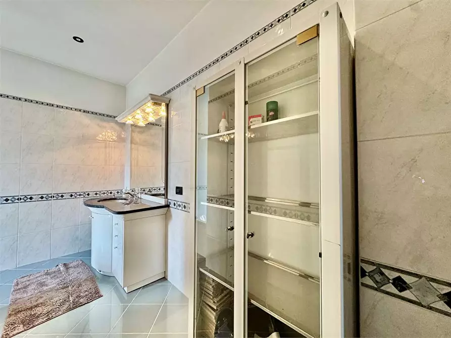 Immagine 54 di Villa in vendita  in Via Silvio Del Becchi a Pontedassio