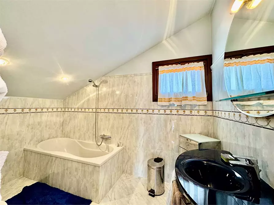 Immagine 69 di Villa in vendita  in Via Silvio Del Becchi a Pontedassio