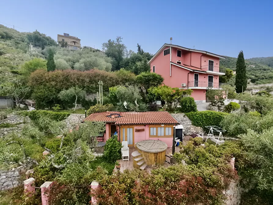 Immagine 70 di Villa in vendita  in Via Silvio Del Becchi a Pontedassio