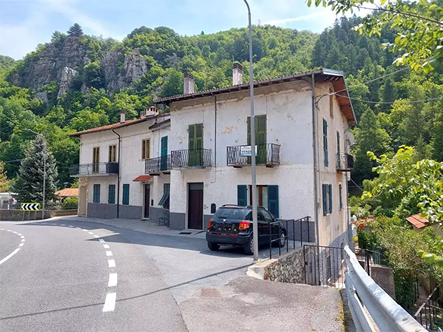 Immagine 73 di Appartamento in vendita  in Viale Cagna  66 a Ormea