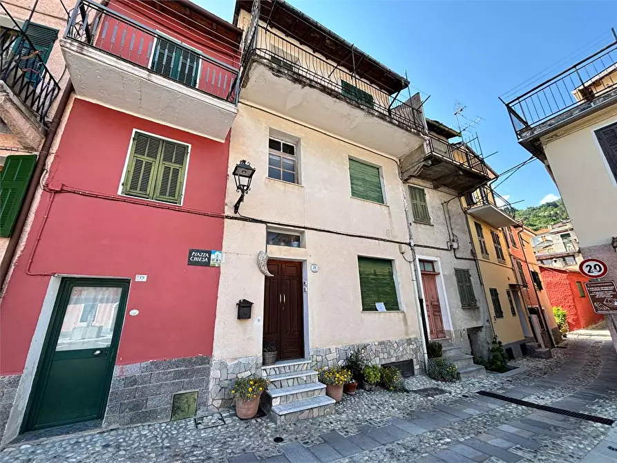 Immagine 32 di Appartamento in vendita  in Piazza Chiesa 20 a Cosio D'arroscia