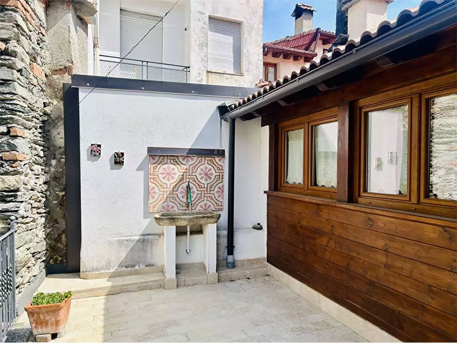 Immagine 2 di Casa indipendente in vendita  in Via Pelazza  38-40 a Ormea