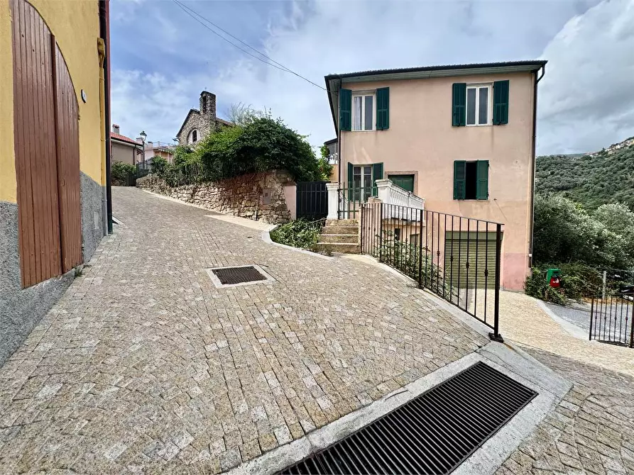 Immagine 13 di Casa indipendente in vendita  in Piazza Pietro Verano a Chiusavecchia