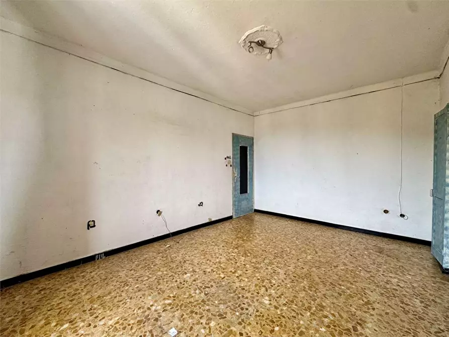 Immagine 33 di Casa indipendente in vendita  in Piazza Pietro Verano a Chiusavecchia