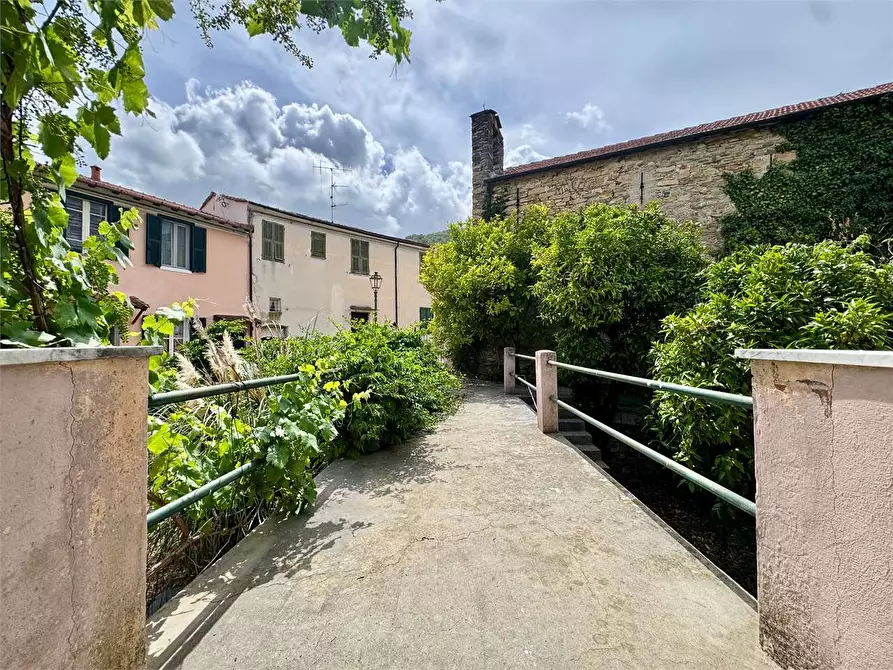 Immagine 25 di Casa indipendente in vendita  in Piazza Pietro Verano a Chiusavecchia