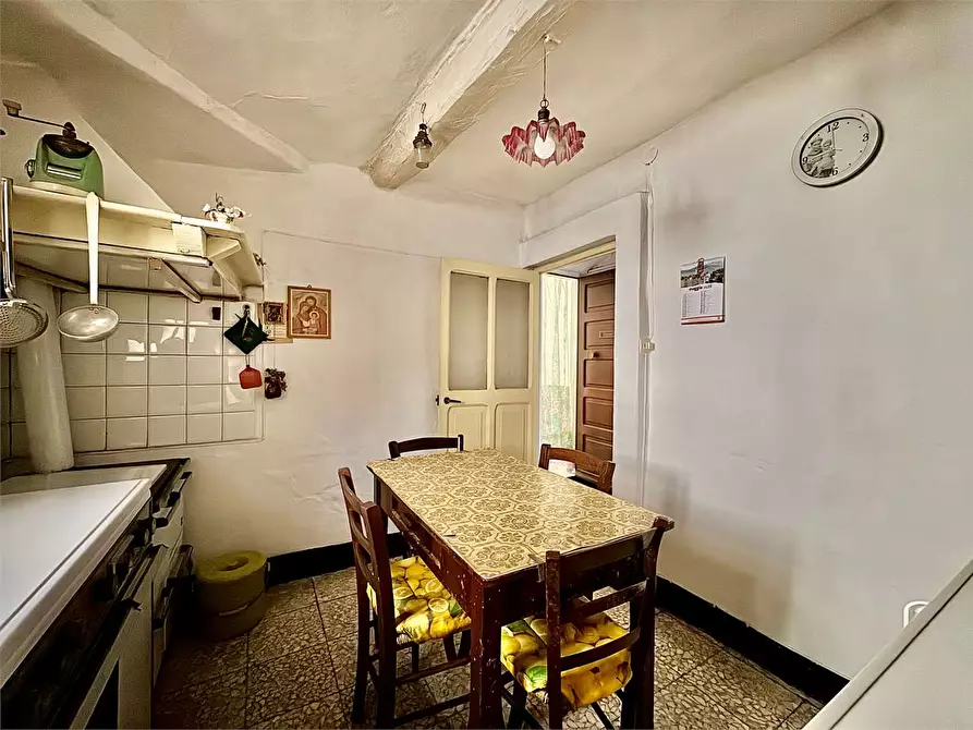 Immagine 2 di Casa indipendente in vendita  a Chiusanico