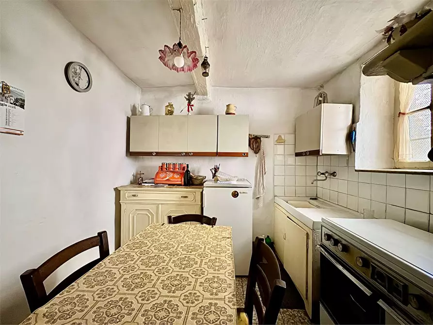 Immagine 3 di Casa indipendente in vendita  a Chiusanico