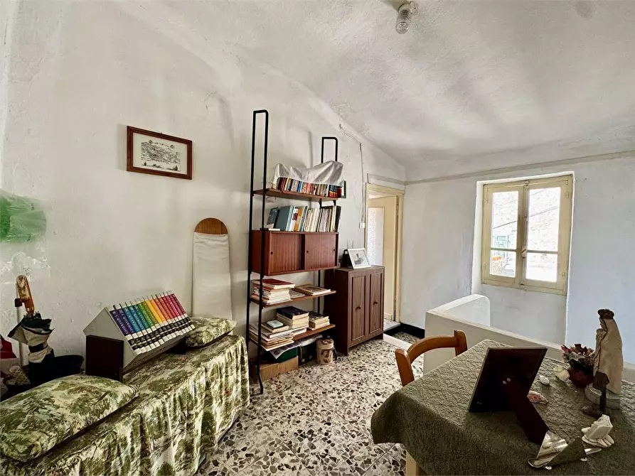 Immagine 31 di Casa indipendente in vendita  a Chiusanico