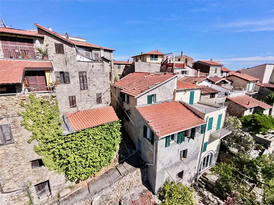 Immagine 46 di Casa indipendente in vendita  a Chiusanico