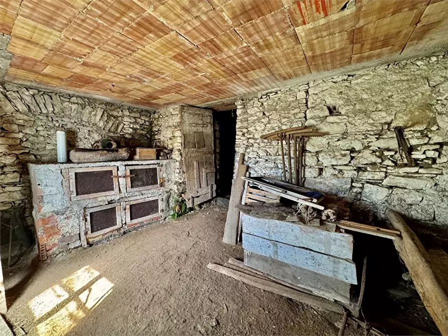 Immagine 40 di Casa indipendente in vendita  a Chiusanico