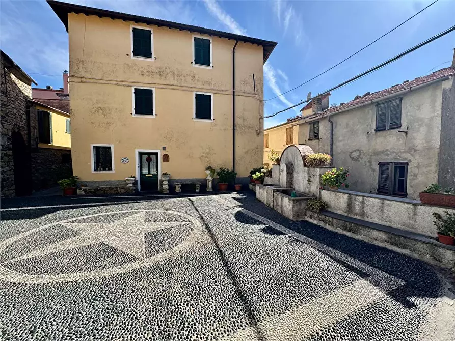 Immagine 45 di Casa indipendente in vendita  a Chiusanico