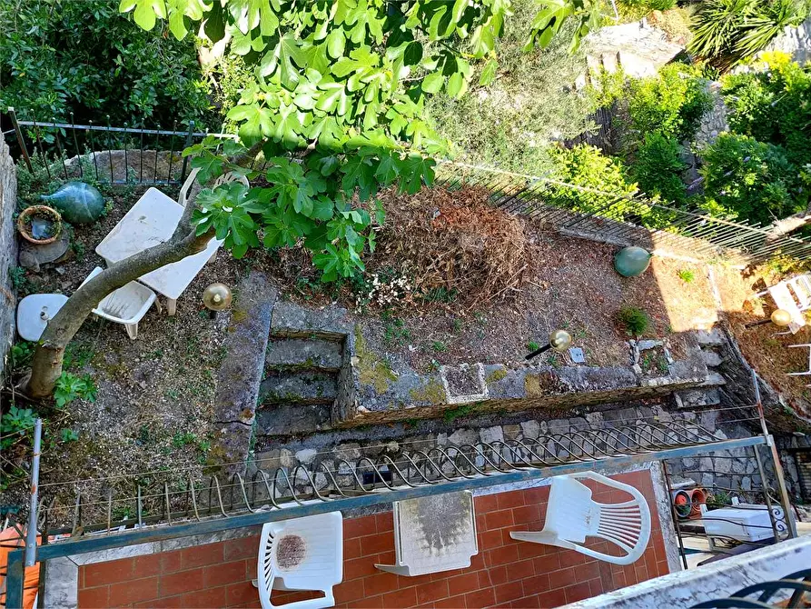 Immagine 54 di Stabile in vendita  in Via Umberto I  11 a Chiusanico