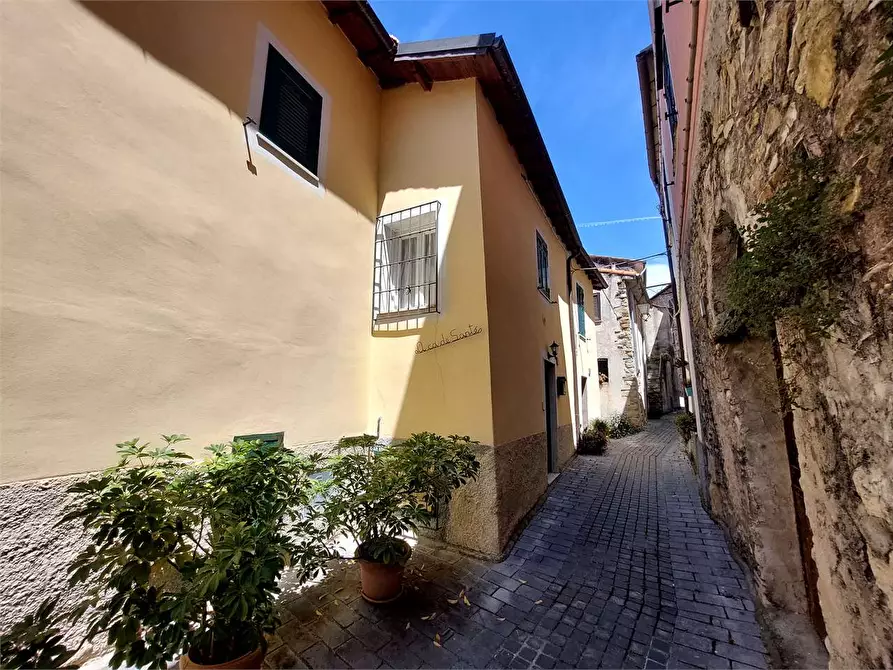 Immagine 20 di Stabile in vendita  in Via Umberto I  11 a Chiusanico