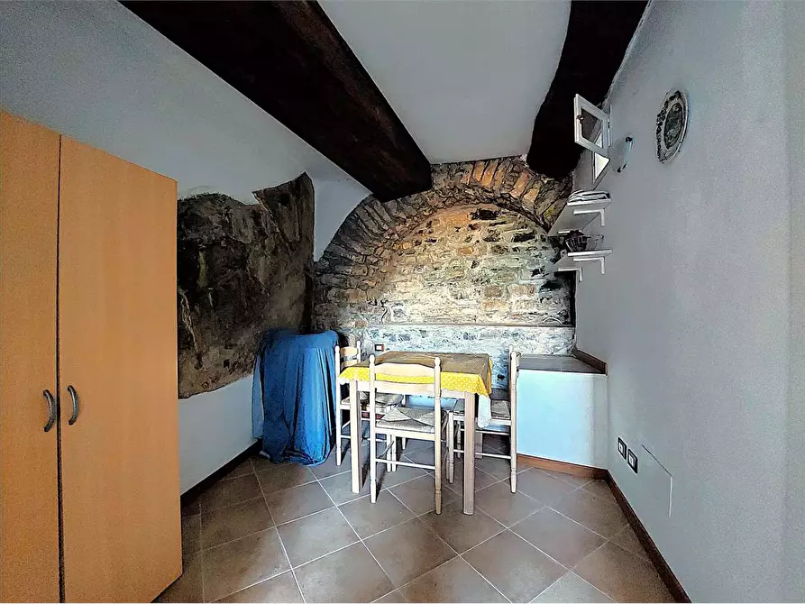 Immagine 15 di Stabile in vendita  in Via Umberto I  11 a Chiusanico
