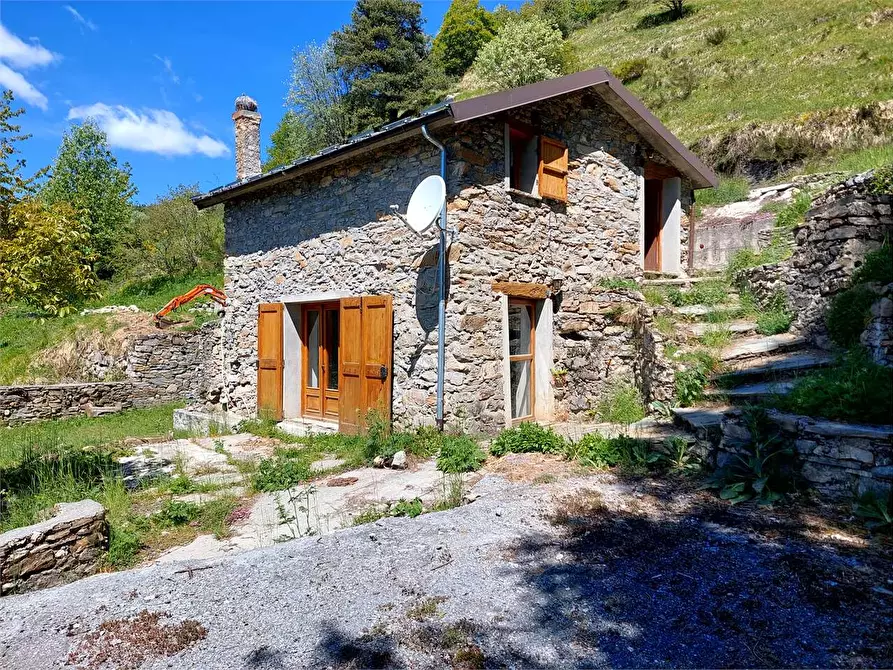 Immagine 3 di Casa indipendente in vendita  in Strada Provinciale a Mendatica