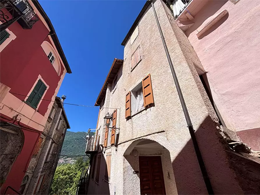Immagine 39 di Appartamento in vendita  in Via Mendatica a Cosio D'arroscia