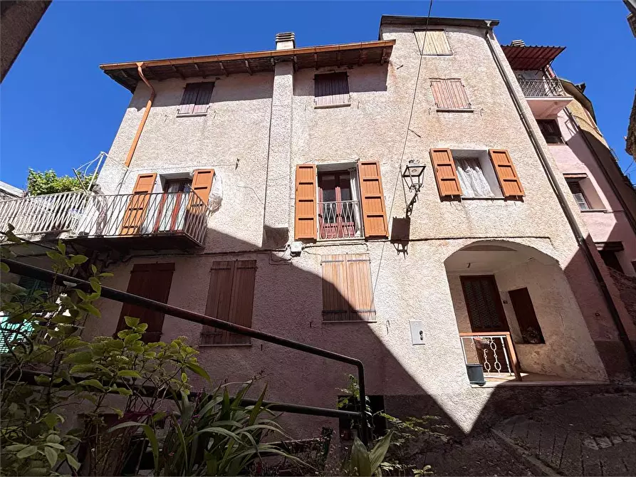 Immagine 41 di Appartamento in vendita  in Via Mendatica a Cosio D'arroscia