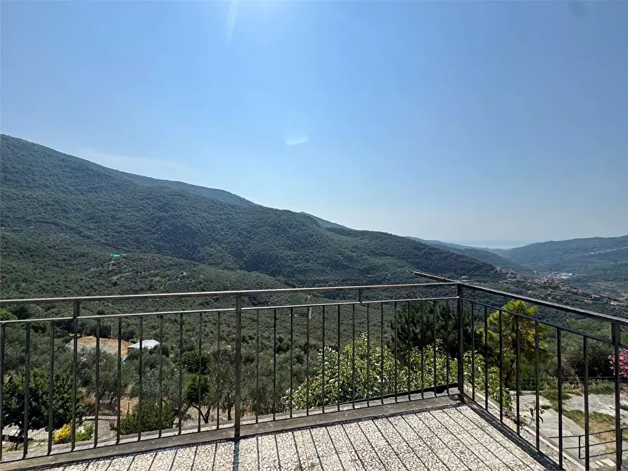 Immagine 25 di Casa indipendente in vendita  in Piazza Sant'anna 4 a Chiusanico