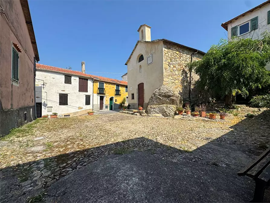 Immagine 5 di Casa indipendente in vendita  in Piazza Sant'anna 4 a Chiusanico