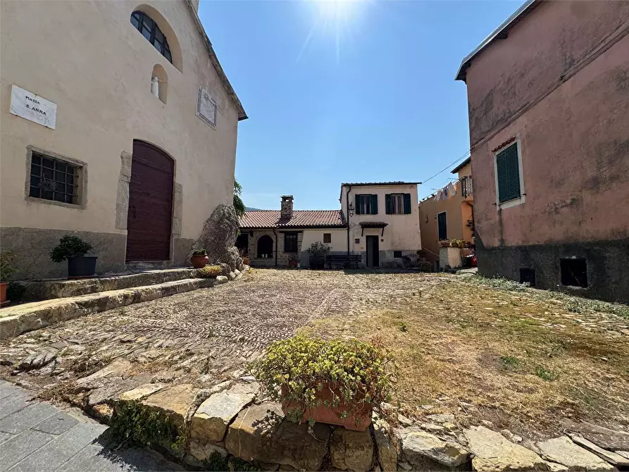 Immagine 1 di Casa indipendente in vendita  in Piazza Sant'anna 4 a Chiusanico