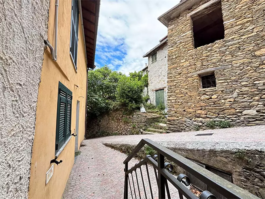 Immagine 49 di Quadrilocale in vendita  in Via Costa  20 a Armo